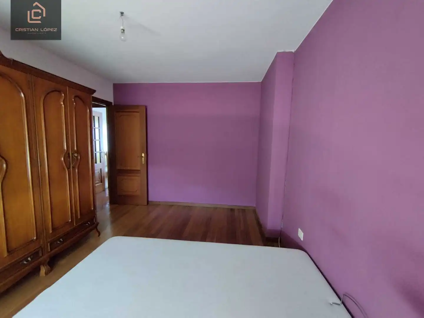 Dormitori de Casa o xalet en venda en Abegondo amb Calefacció, Parquet i Terrassa