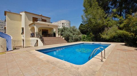 Villa de estilo rústico con terreno, imagen 2