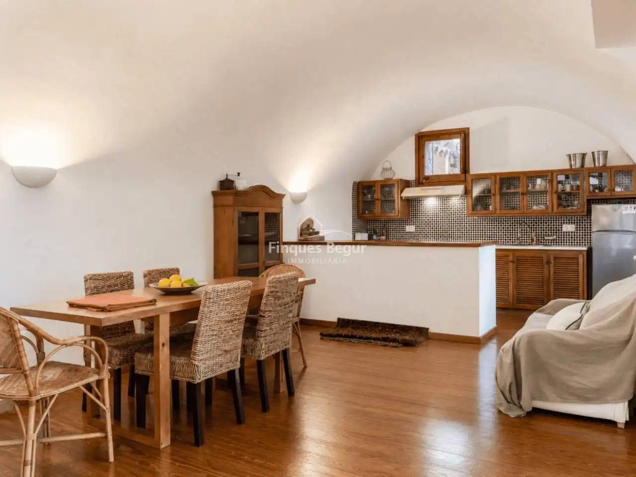 Menjador de Finca rústica en venda en Mont-ras amb Calefacció, Jardí privat i Terrassa