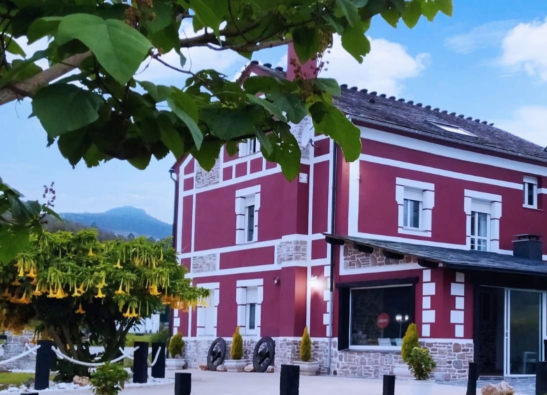 Casa adosada en venda en Foz amb Calefacció, Jardí privat i Terrassa