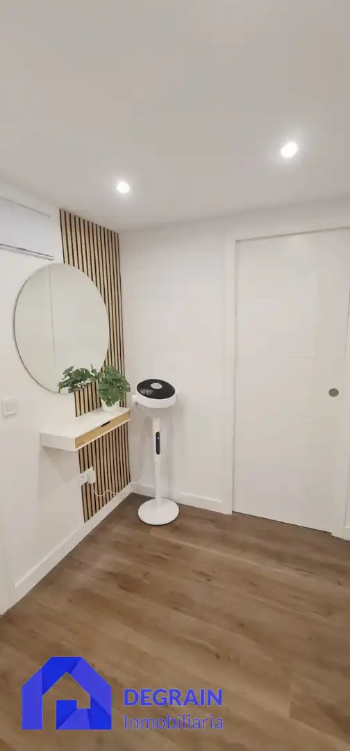 Bathroom of Flat for rent in Oviedo   with Furnished