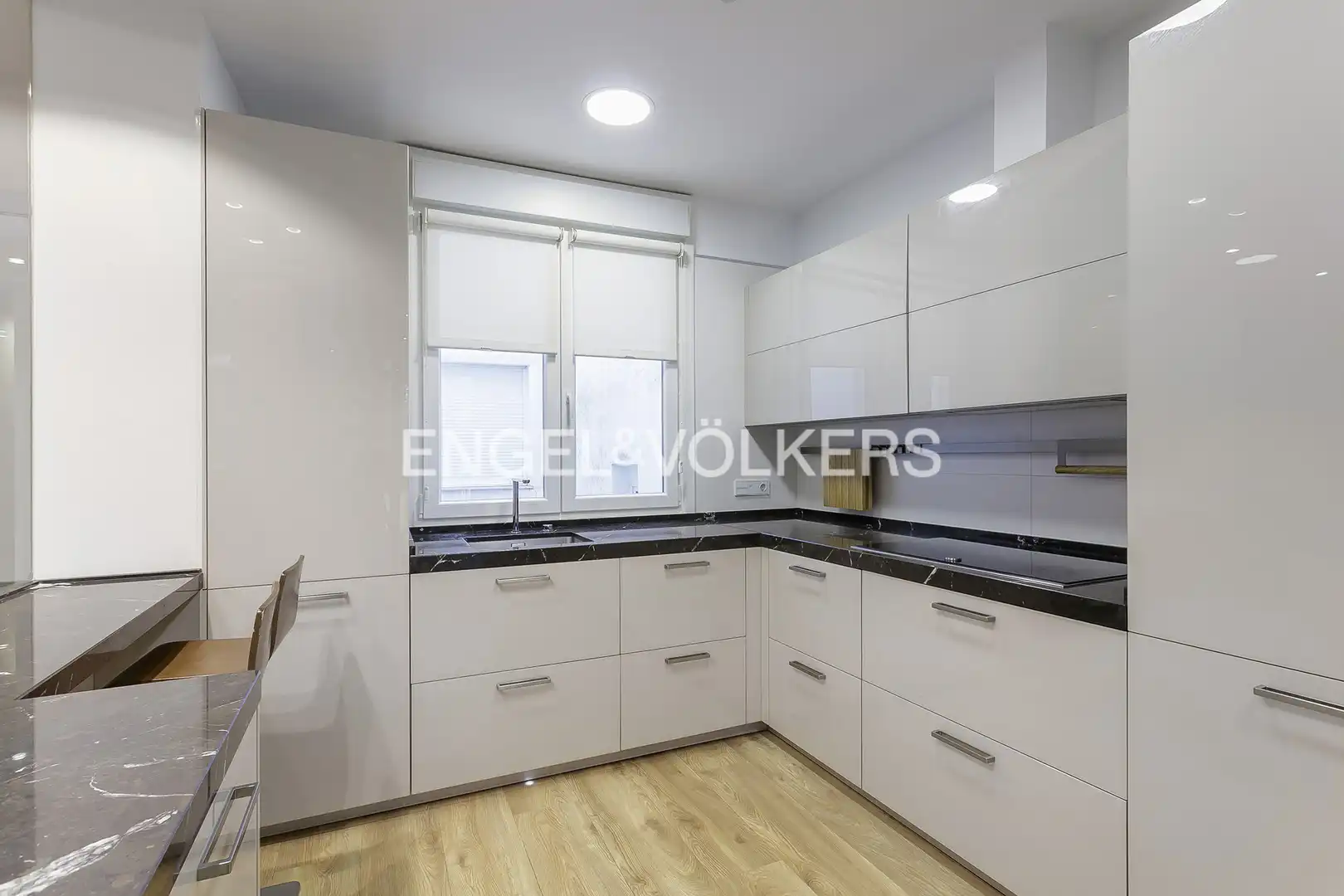 Cocina de Piso de alquiler en Bilbao  con Aire acondicionado, Calefacción y Balcón