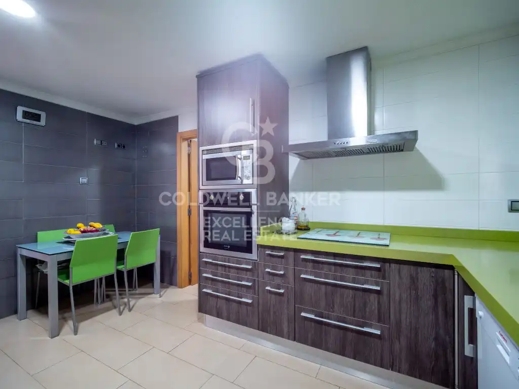 Kitchen of Houses for sale in Oliva  with Air Conditioner, Terrace and Swimming Pool