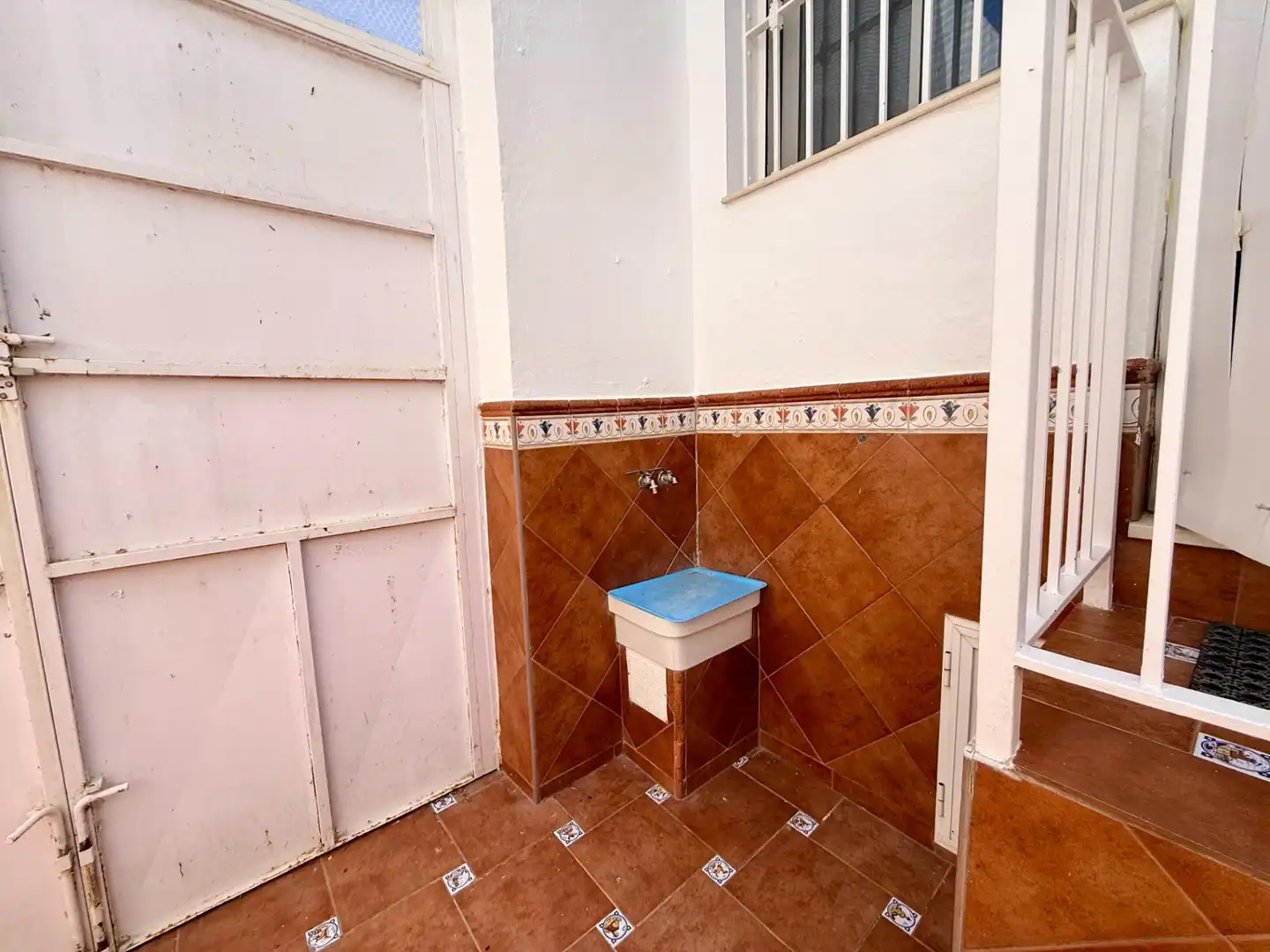 Bany de Casa adosada en venda en Morón de la Frontera amb Aire condicionat, Terrassa i Traster
