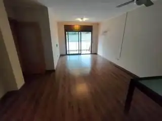Wohnung mit Aufzug zum Verkauf in Lluís companys 8