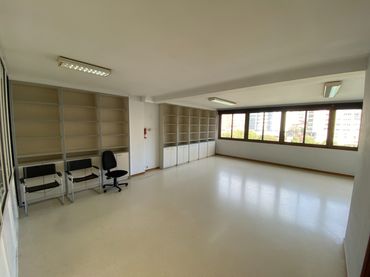 Ufficio con ascensore in affitto a Rúa da Coruña