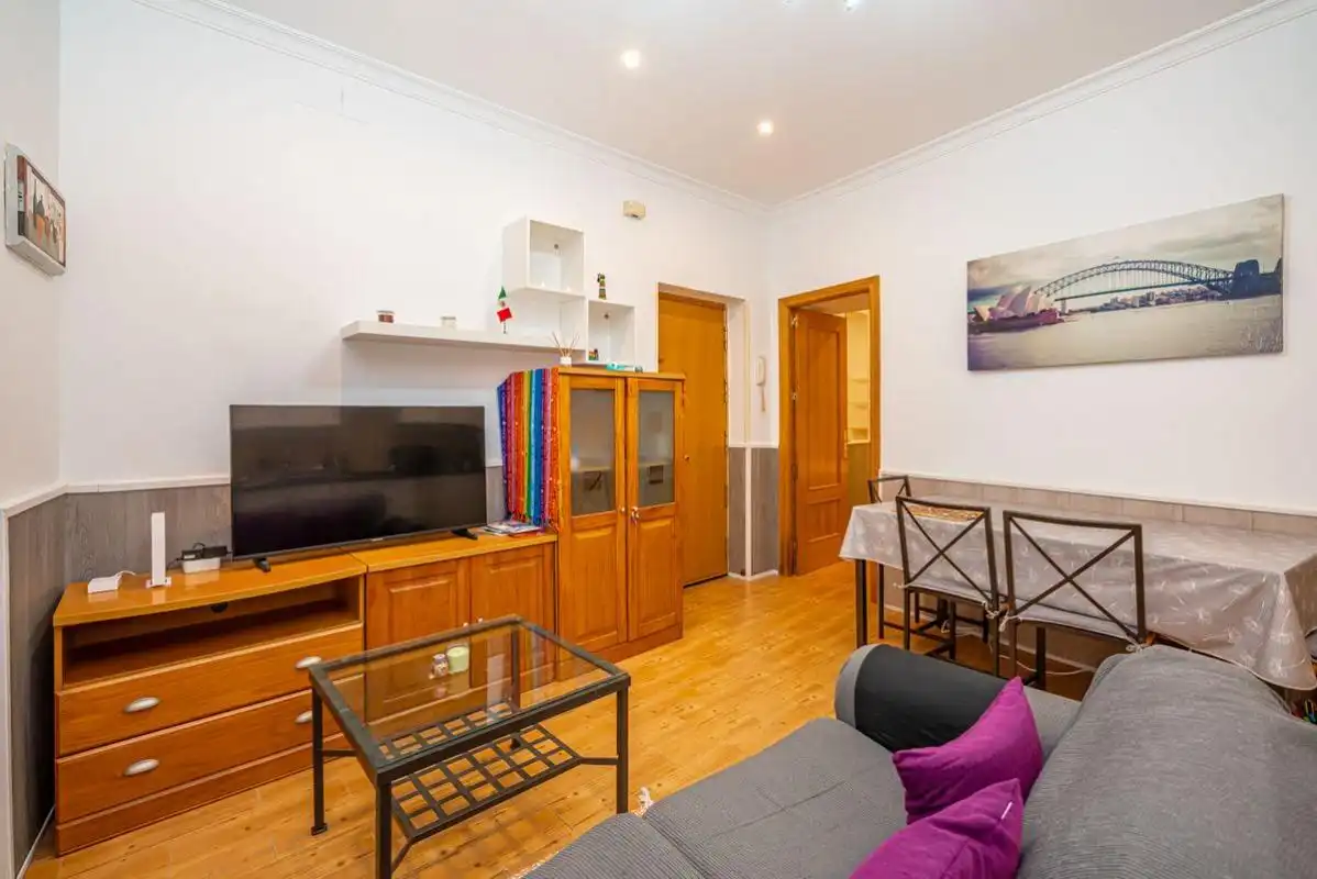 Sala d'estar de Planta baixa en venda en Madrid amb Calefacció, Terrassa i Moblat