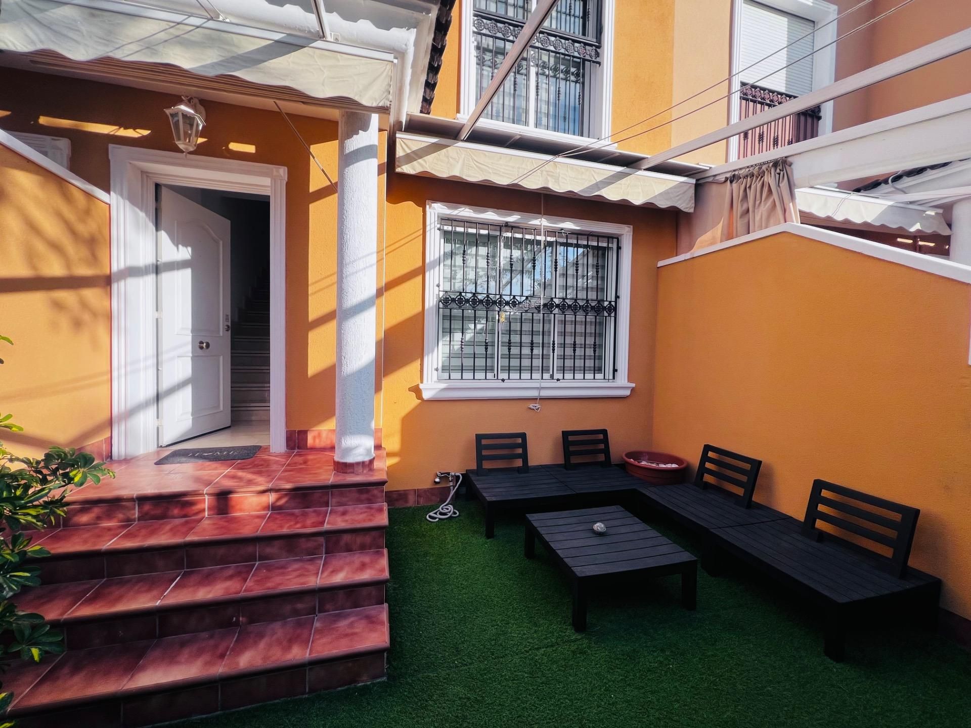 Terrassa de Casa adosada en venda en Elche / Elx amb Aire condicionat, Jardí privat i Terrassa