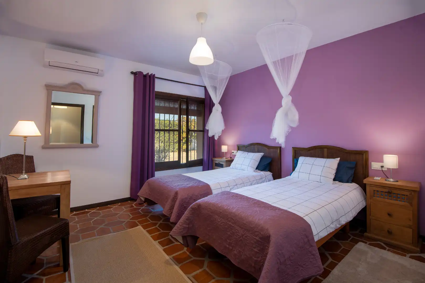 Habitación de Finca rústica en venta en Alhaurín de la Torre con Aire acondicionado, Calefacción y Jardín privado
