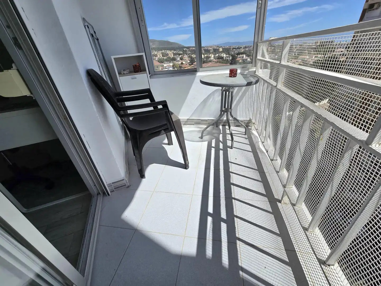 Terrasse von Wohnung zum Verkauf in Benalmádena mit Privatgarten, Möbliert und Gemeinschaftspool