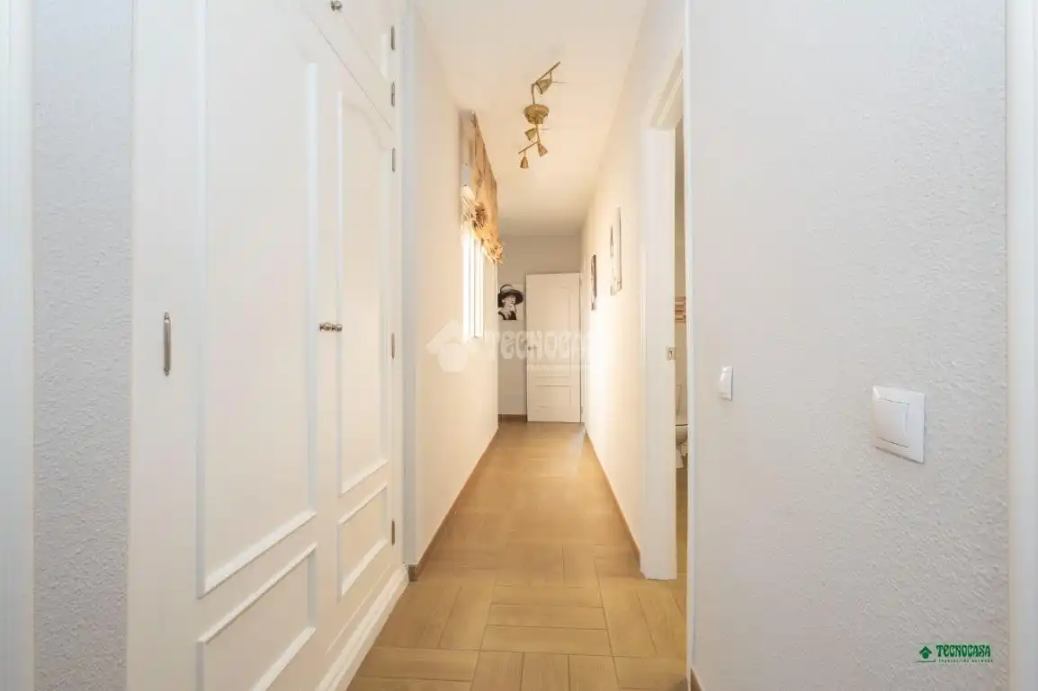 Piso en venta en Almería con Terraza