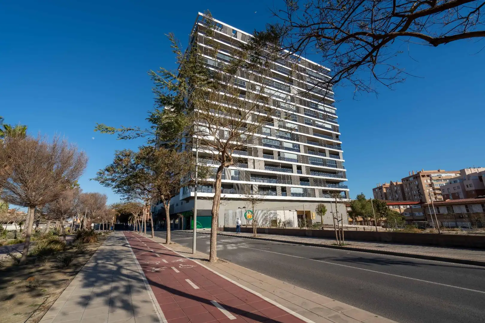 Vista exterior de Pis en venda en Almería amb Aire condicionat, Calefacció i Terrassa