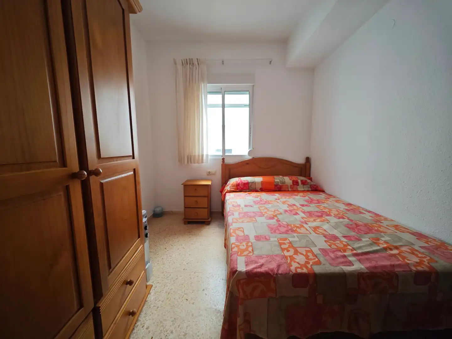 Schlafzimmer von Wohnung zur Miete in Sueca mit Heizung, Möbliert und Waschmaschine