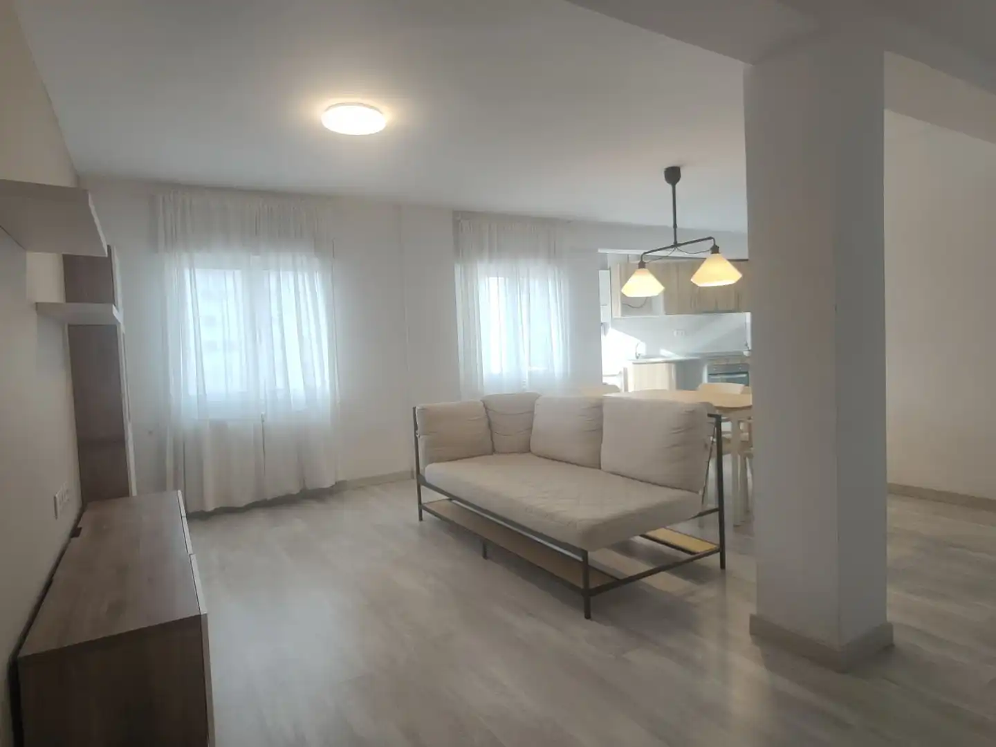 Sala de estar de Piso de alquiler en Gijón  con Calefacción