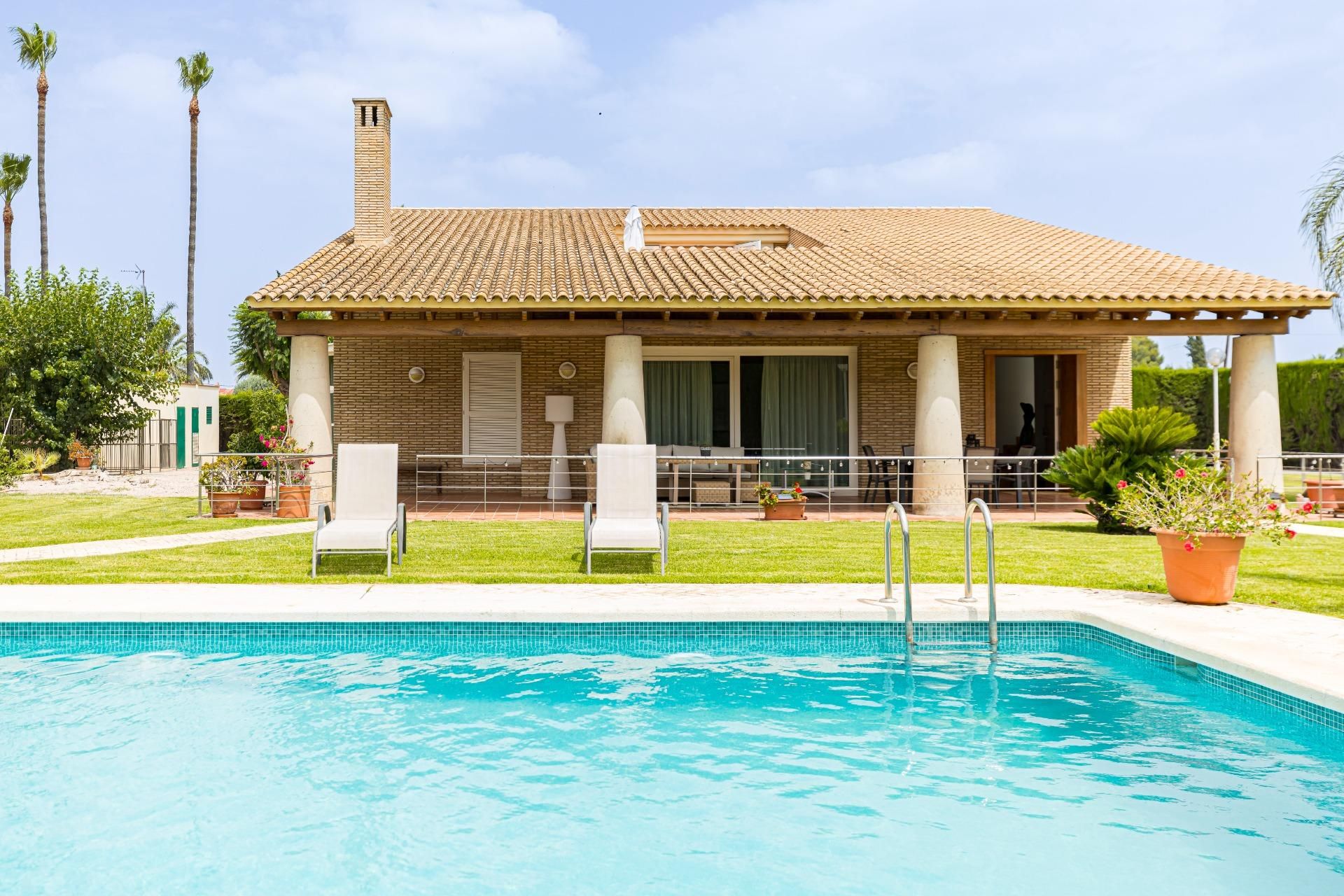 Piscina de Casa o xalet en venda en  Murcia Capital amb Jardí privat, Parquet i Terrassa