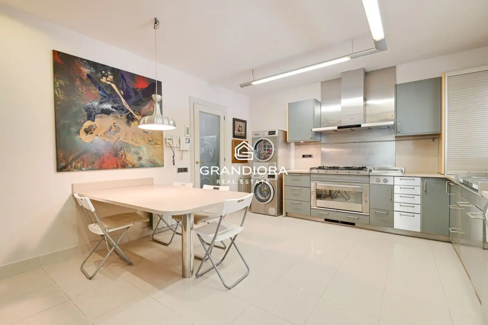Kitchen of Houses for sale in El Masnou  with Air Conditioner, Terrace and Swimming Pool
