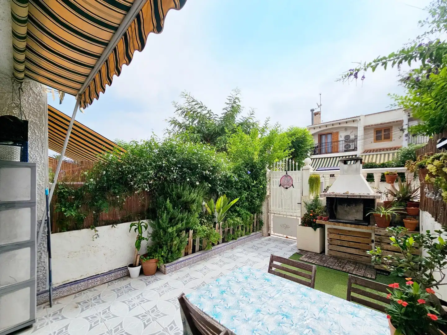 Terrassa de Casa o xalet en venda en Santa Pola amb Aire condicionat, Calefacció i Jardí privat