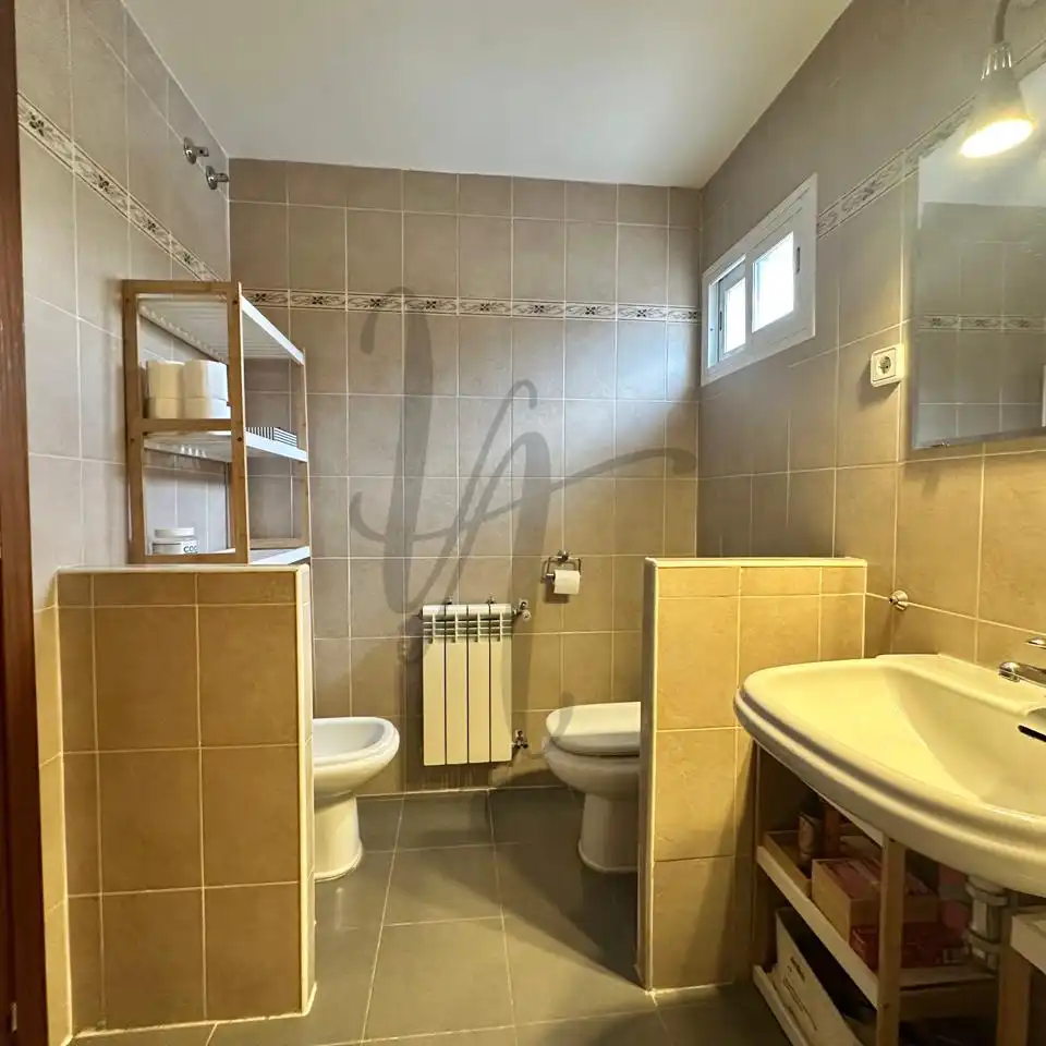 Casa aparellada amb piscina de lloguer a Calle San Martín, imagen 28