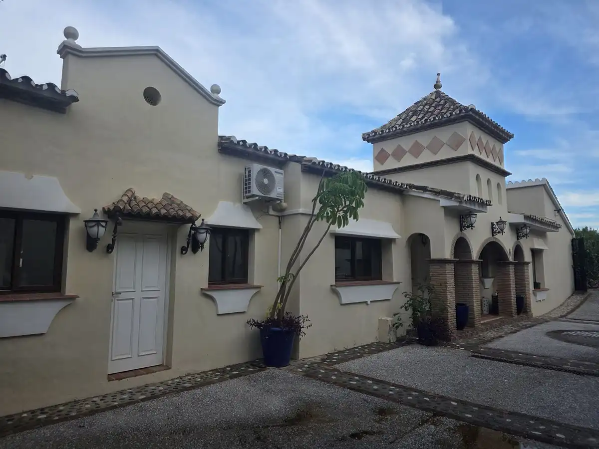 Xalet amb piscina en venda a El Paraíso