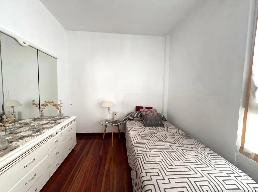 Schlafzimmer von Wohnung zum Verkauf in Los Corrales de Buelna  mit Heizung, Parkett und Terrasse