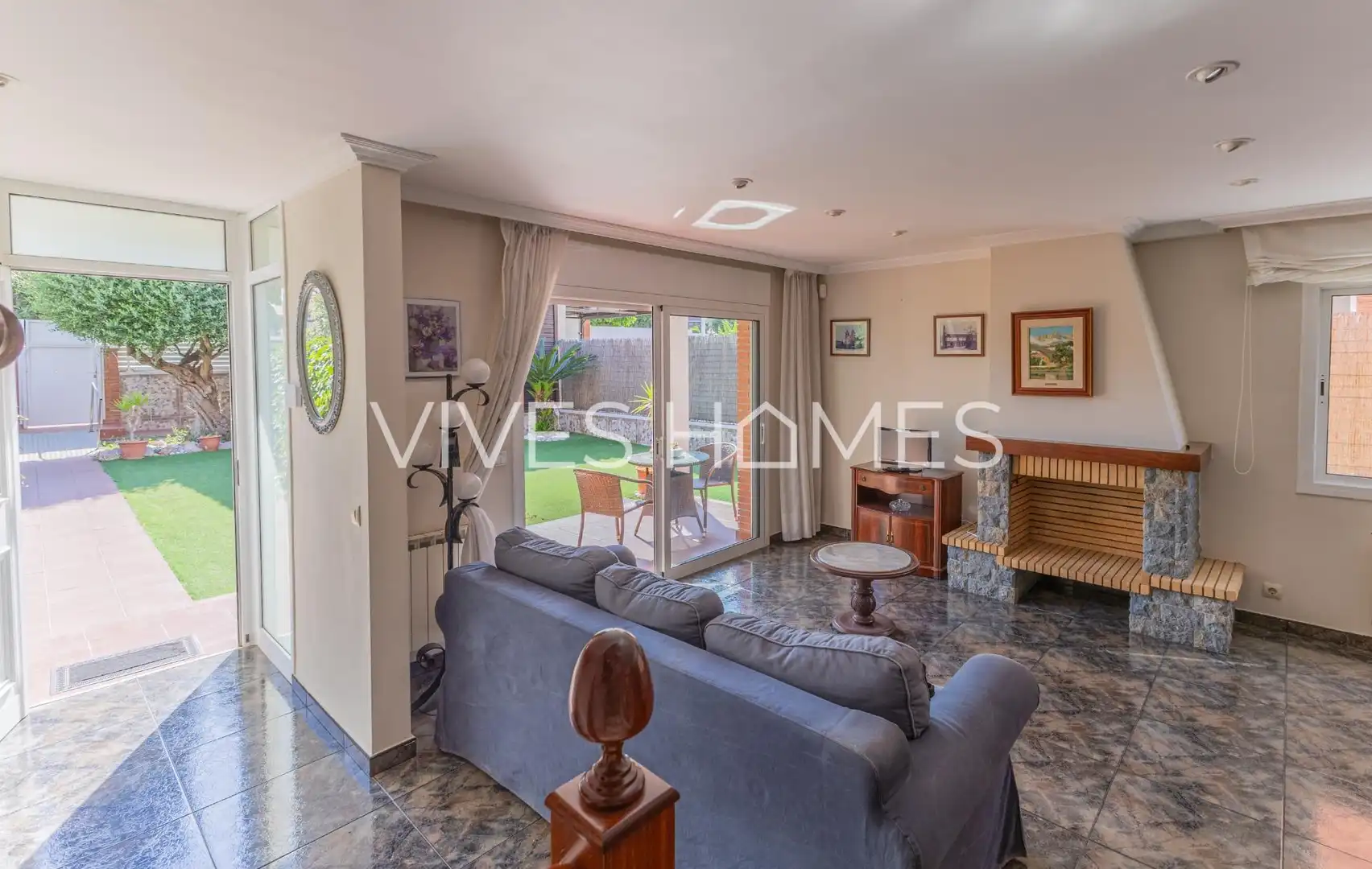 Wohnzimmer von Haus oder Chalet zum Verkauf in Sant Vicenç de Montalt mit Klimaanlage, Heizung und Privatgarten