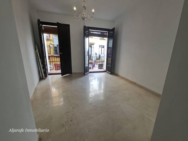 Piso en Venta en Calle Pureza en Triana Casco Antiguo