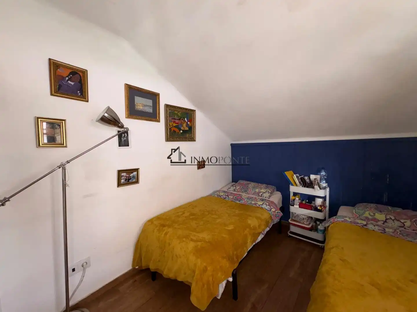 Dormitori de Casa adosada en venda en Marín amb Terrassa