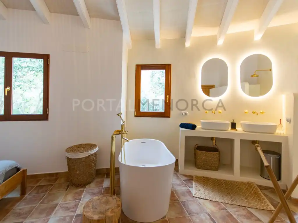 Baño de Finca rústica en venta en Ferreries con Piscina