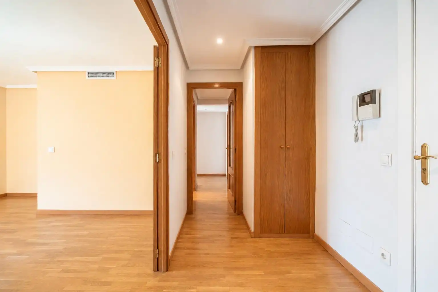 Flat for sale in Las Rozas de Madrid  with Air Conditioner, Heating and Private garden
