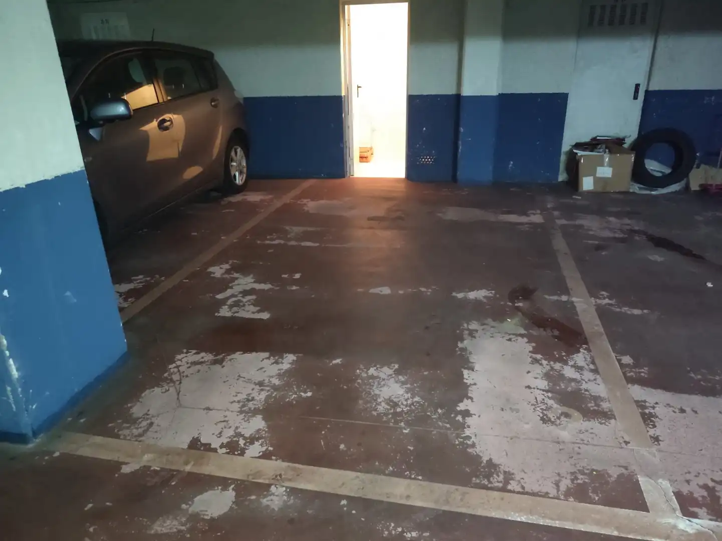Aparcament de Pis de lloguer en Gijón  amb Calefacció, Parquet i Traster