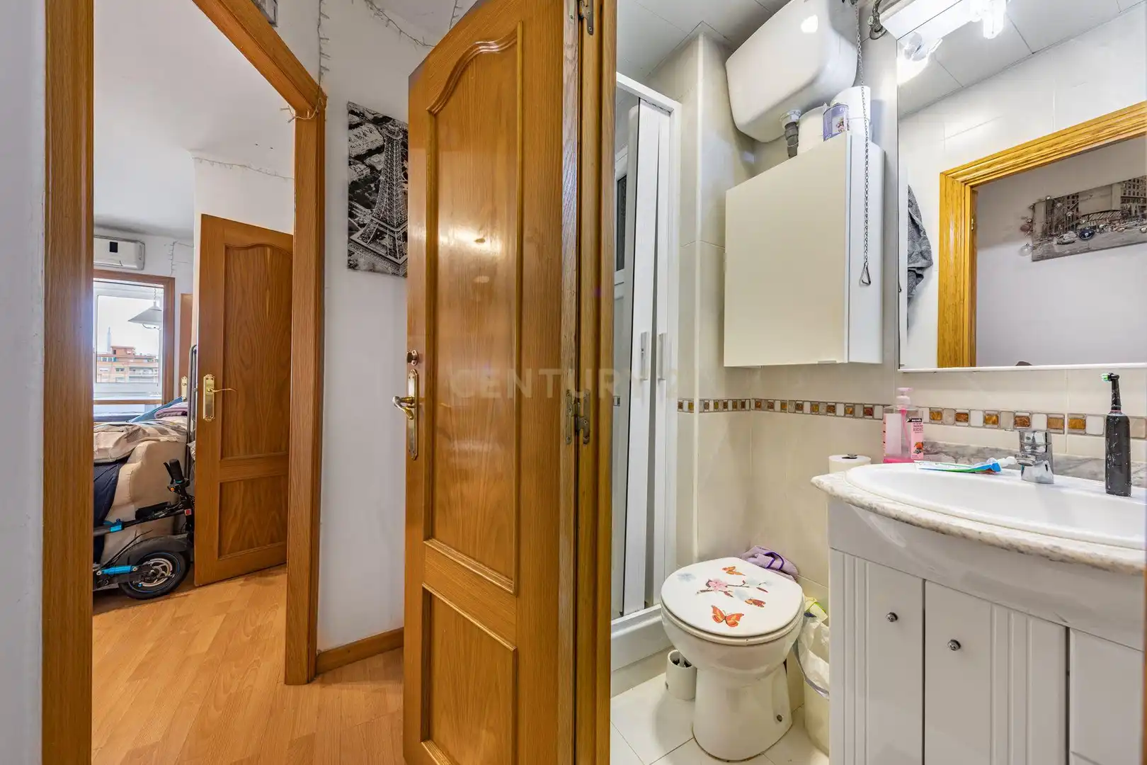 Bany de Apartament en venda en Badalona amb Aire condicionat i Balcó