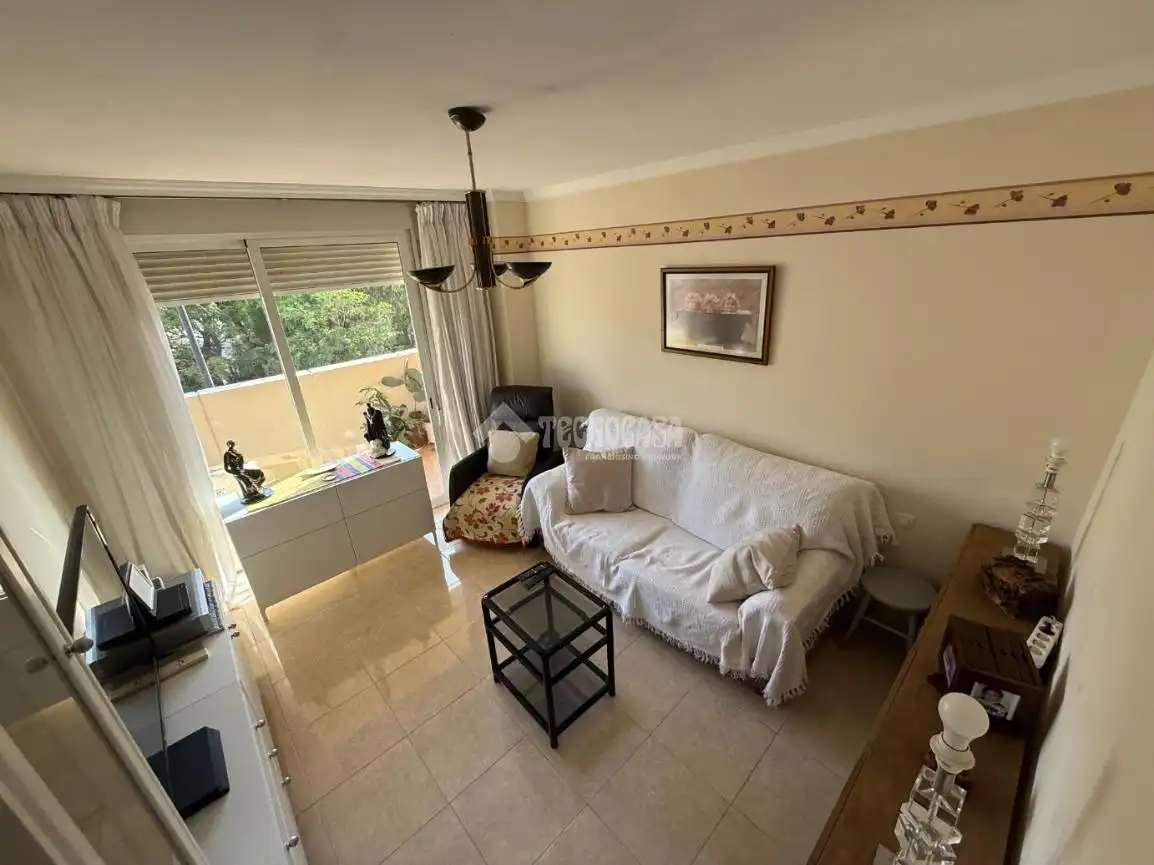 Sala de estar de Piso en venta en Estepona con Balcón