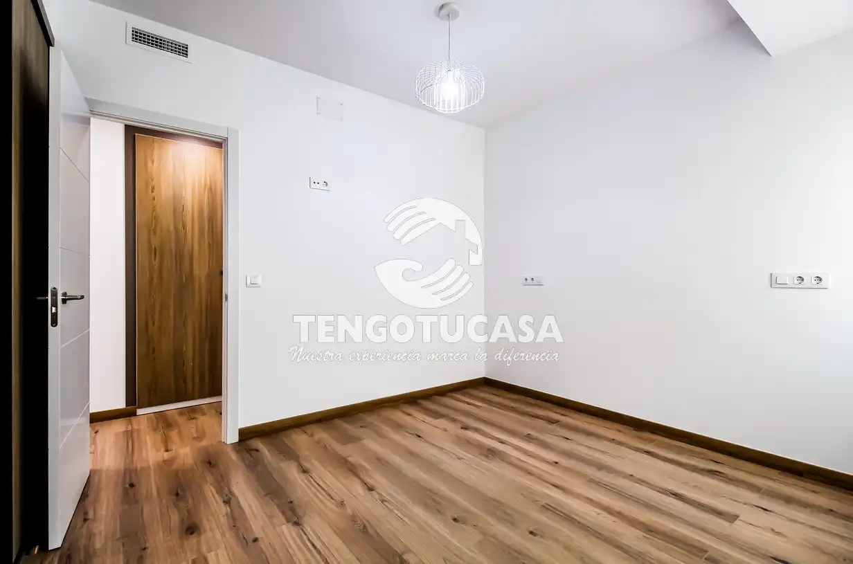 Flat for rent in Madrid  with Air Conditioner, Heating and Furnished