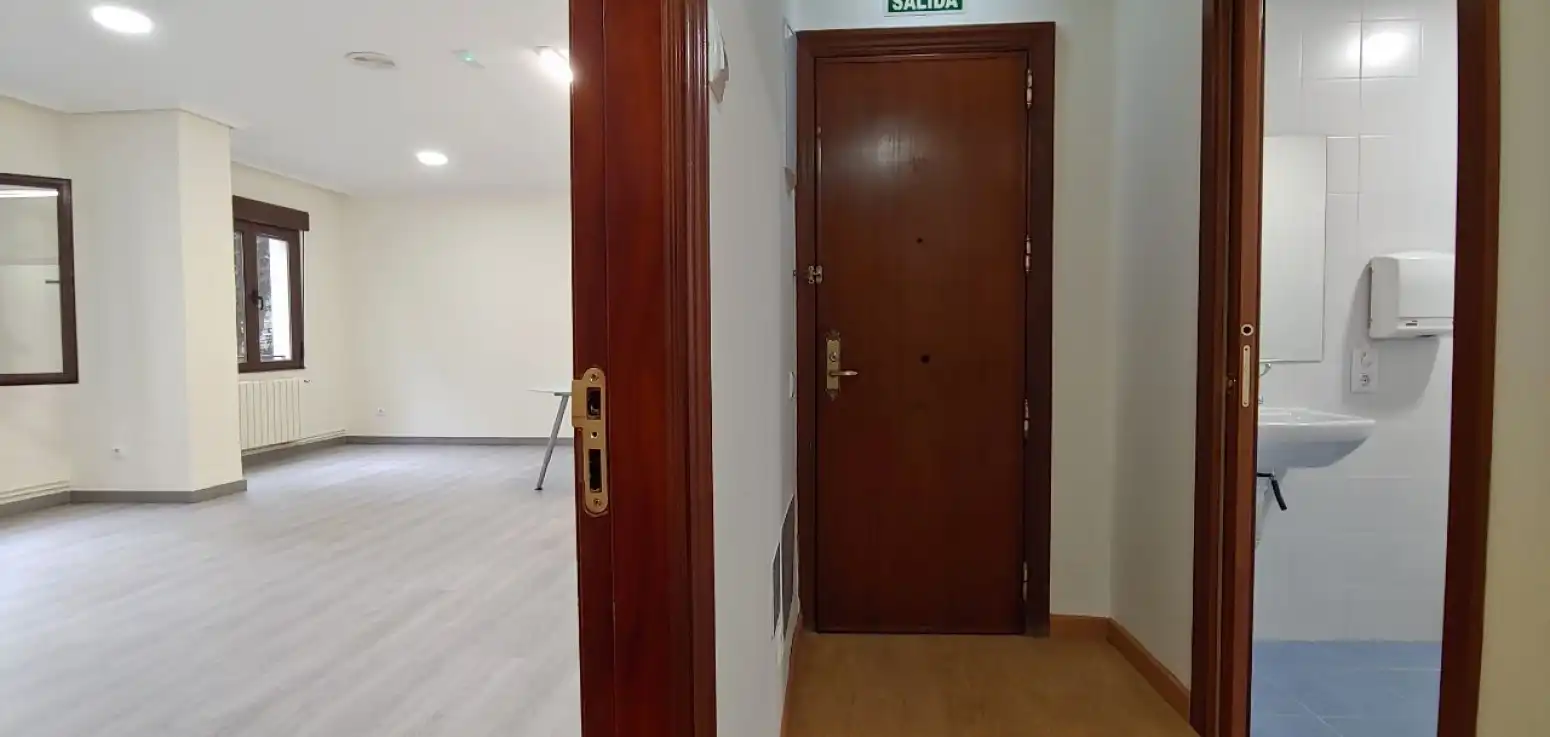 Oficina de lloguer en Centro - Casco Histórico
