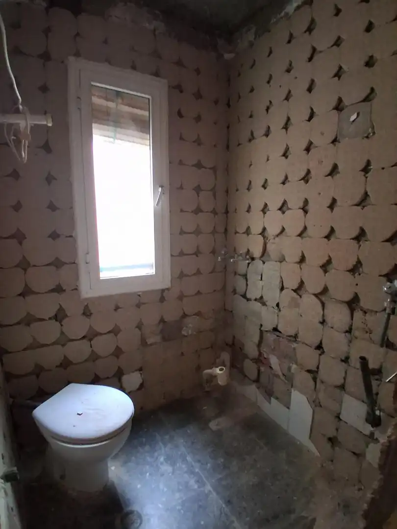 Badezimmer von Wohnung zum Verkauf in Albacete mit Balkon