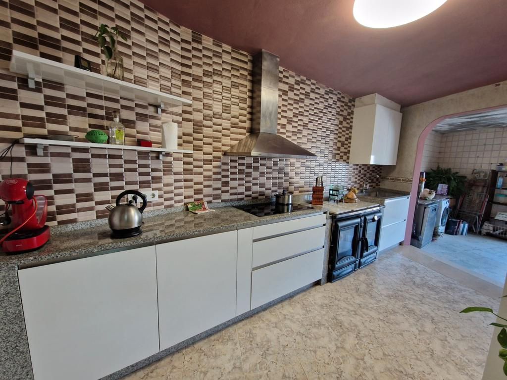 Kitchen of House or chalet for sale in Ribeira  with Private garden, Terrace and Furnished