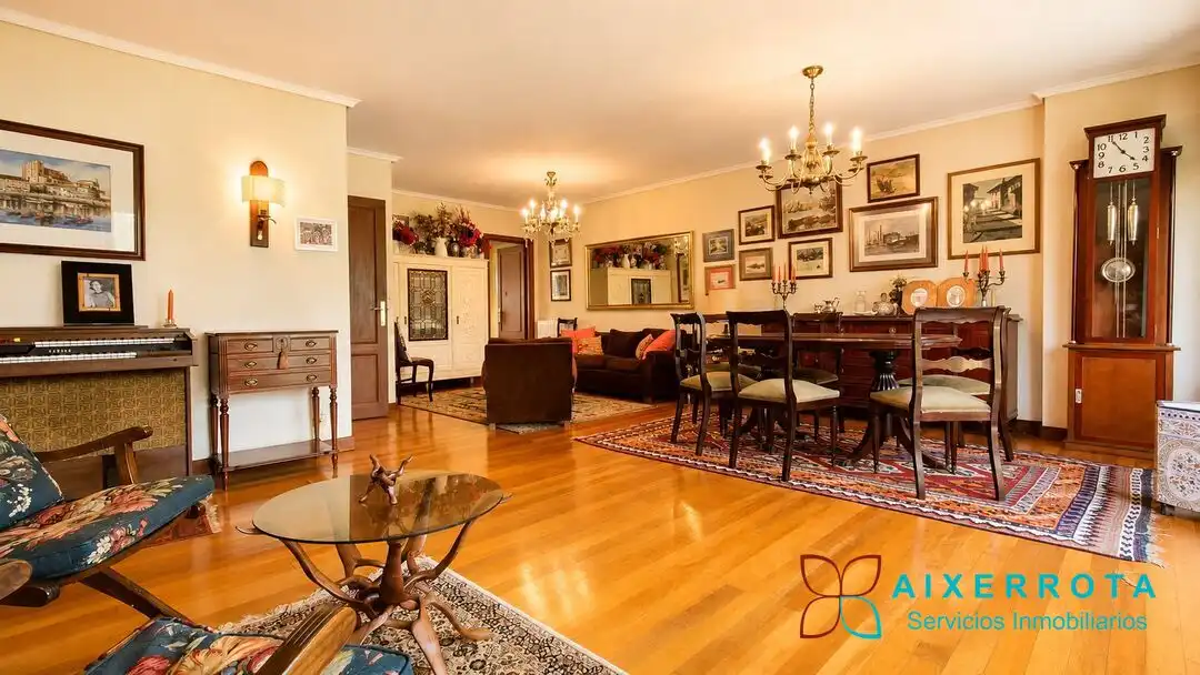 Sala de estar de Dúplex en venta en Getxo  con Calefacción, Jardín privado y Terraza