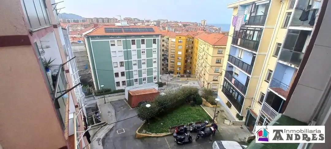 Vista exterior de Piso en venta en Bermeo con Calefacción, Amueblado y Balcón