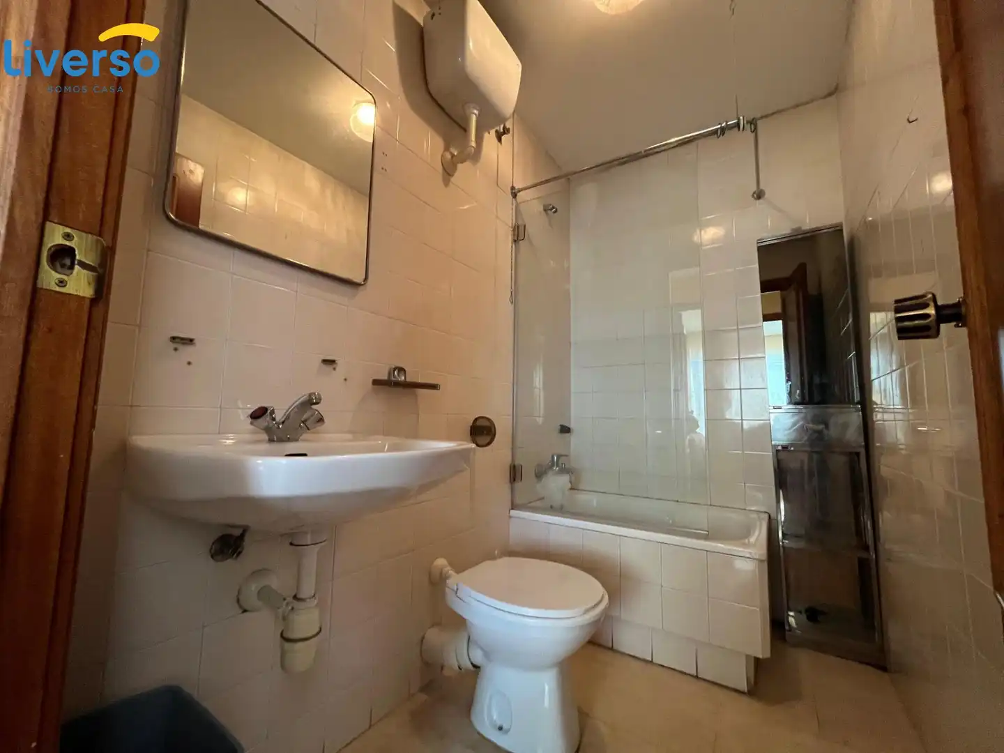 Habitació a Avenida CANTABRIA, Reyes Católicos