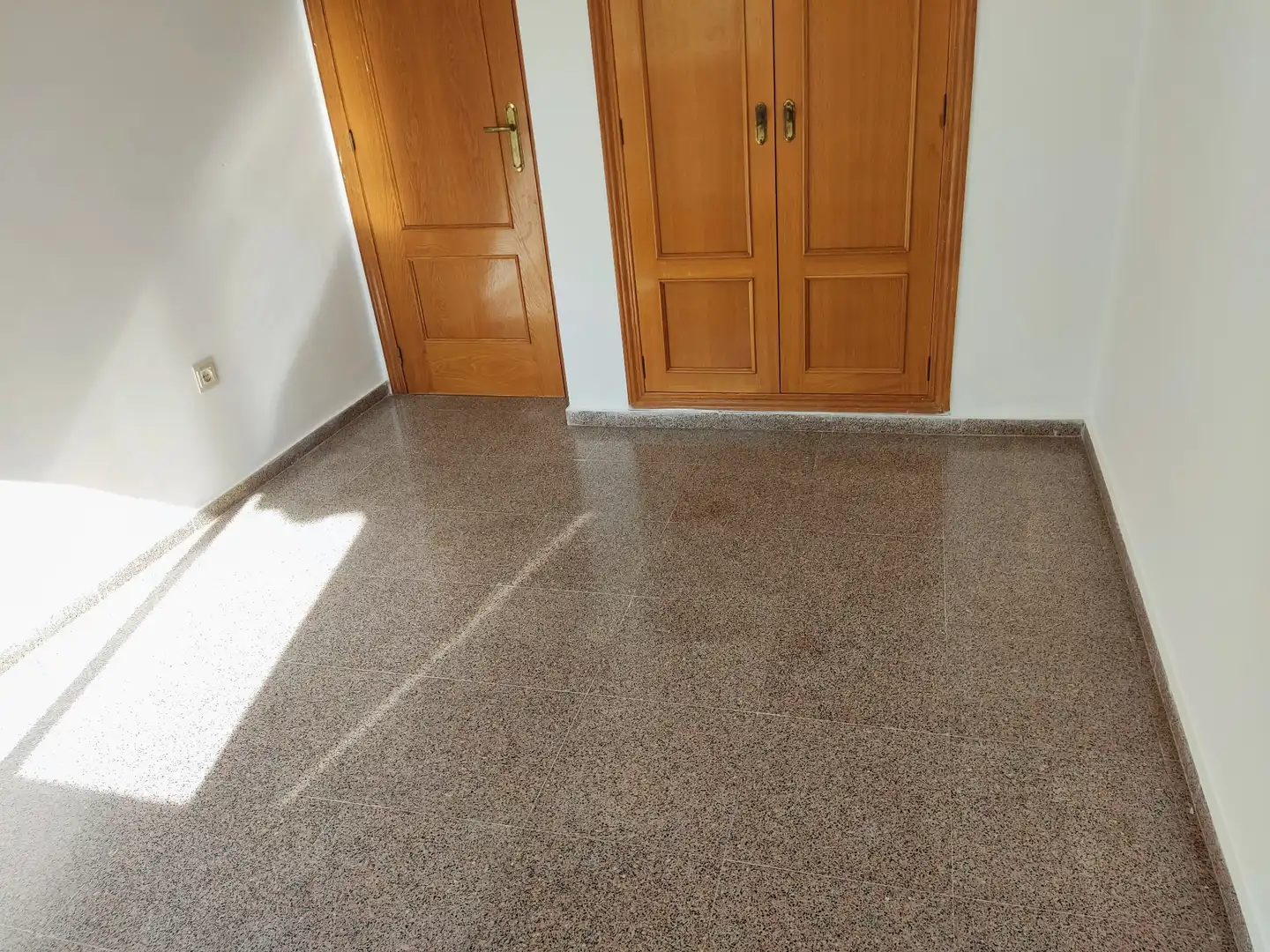 Wohnung zum Verkauf in Gandia mit Heizung, Waschmaschine und Balkon