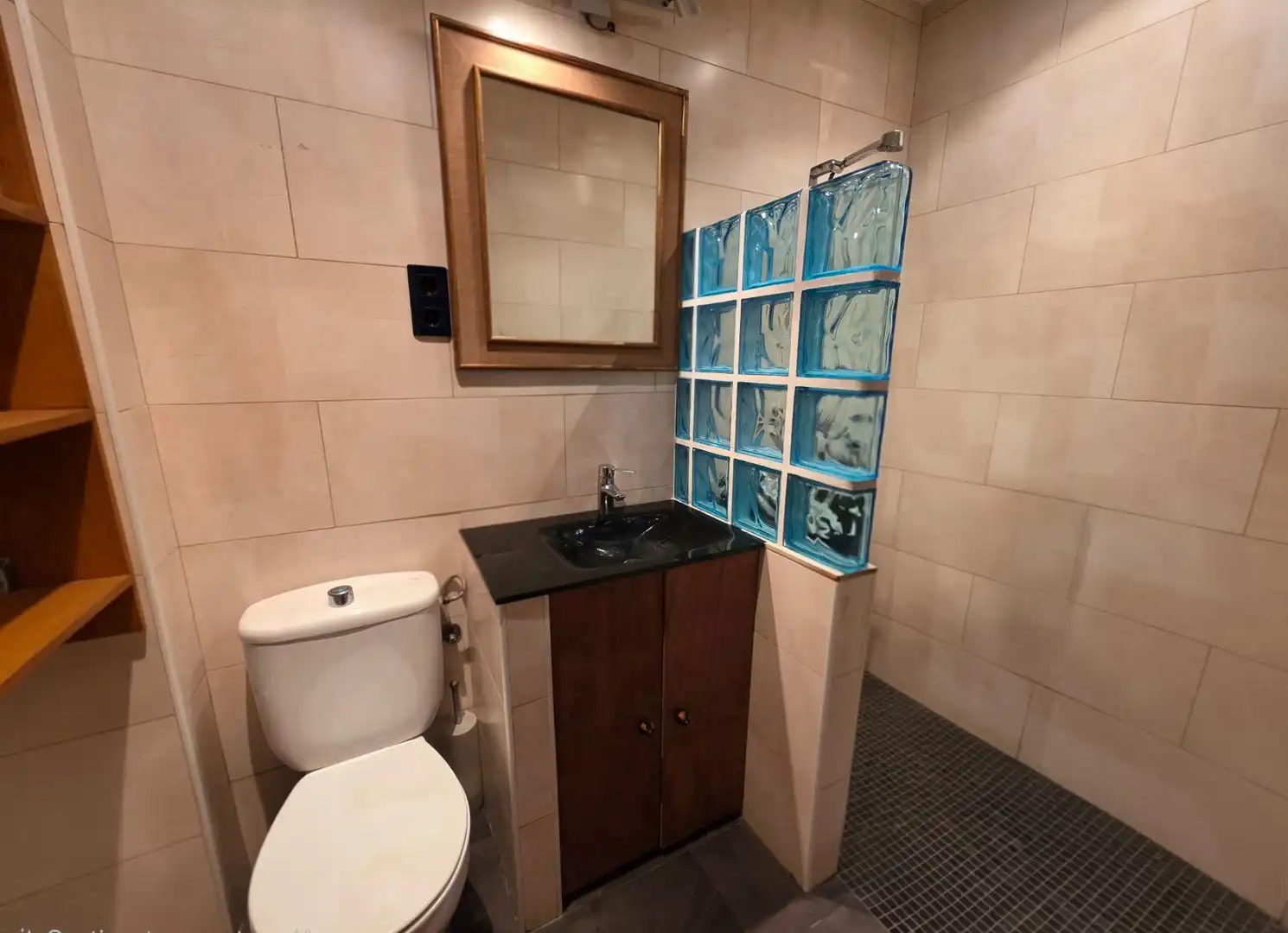 Badezimmer von Country house zum Verkauf in Sitges mit Klimaanlage, Heizung und Terrasse