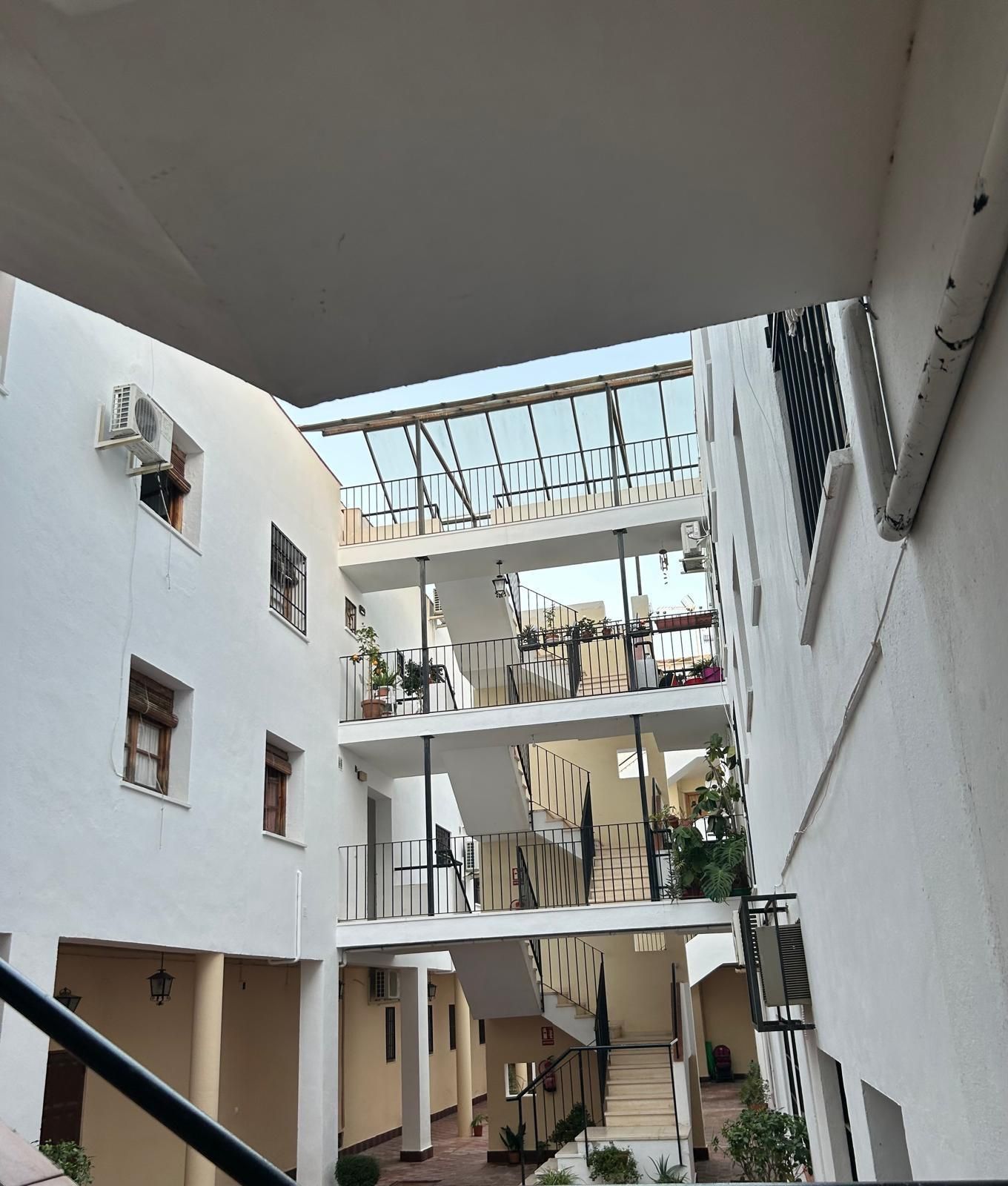 Vista exterior de Piso en venta en  Córdoba Capital con Trastero y Balcón