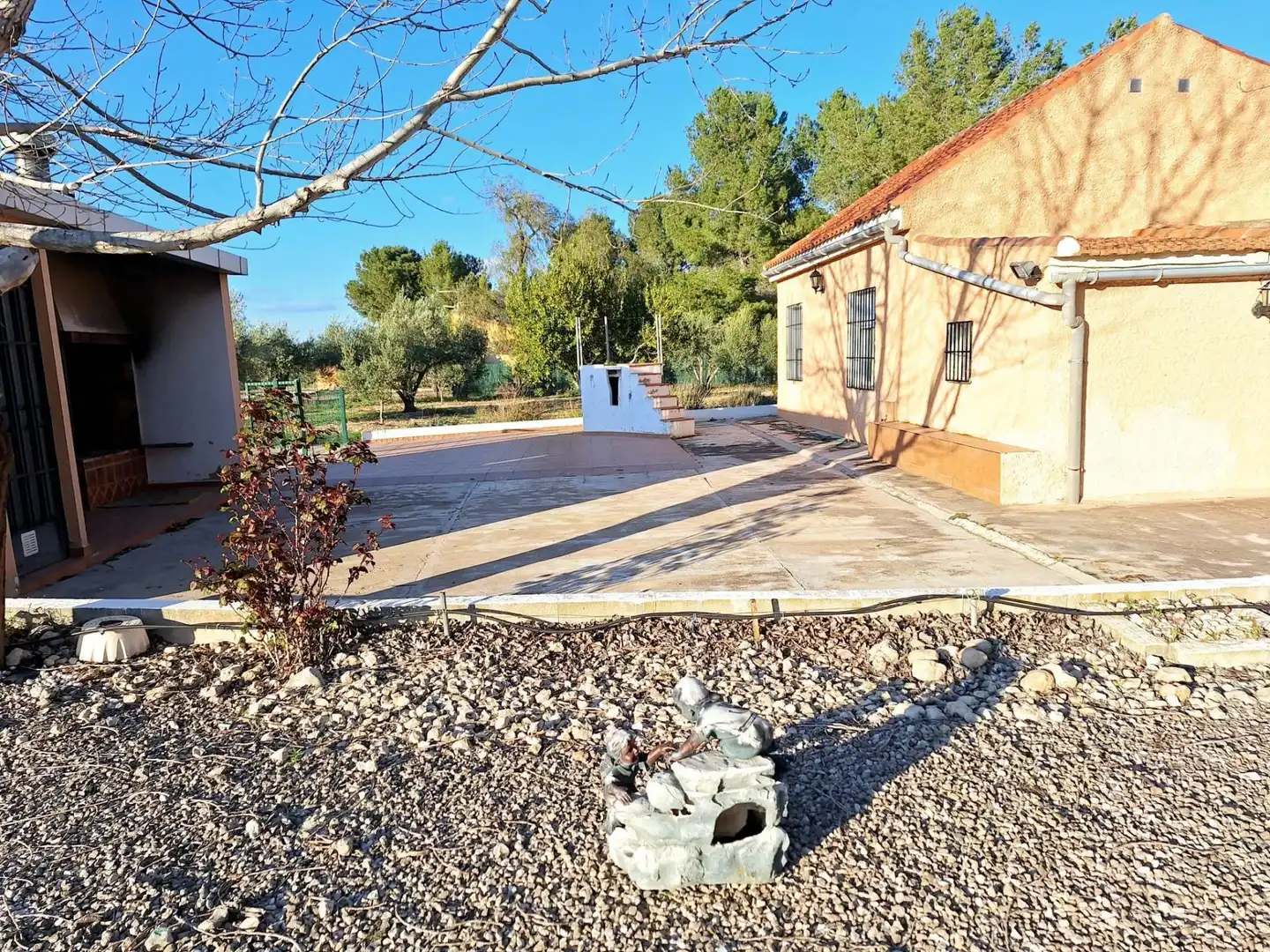 Jardí de Casa o xalet en venda en Caudete amb Aire condicionat, Terrassa i Piscina