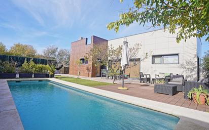 Piscina de Casa o xalet en venda en Arroyomolinos (Madrid) amb Calefacció, Jardí privat i Traster