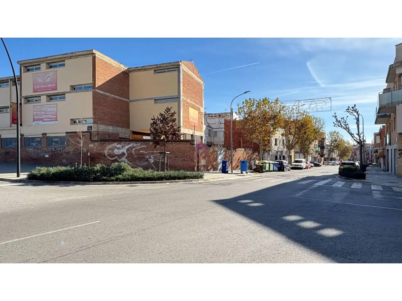 Außenansicht von Residential zum Verkauf in Terrassa