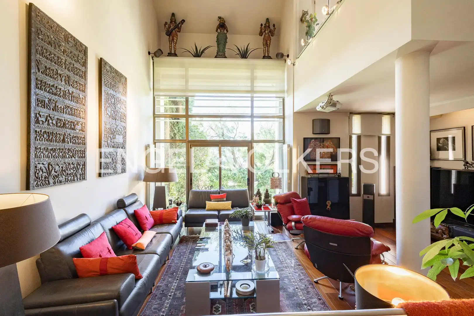 Casa con balcón en venta en La Miranda, imagen 6