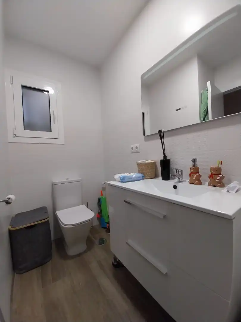 Bany de Casa o xalet de lloguer en Madrid amb Aire condicionat, Calefacció i Jardí privat