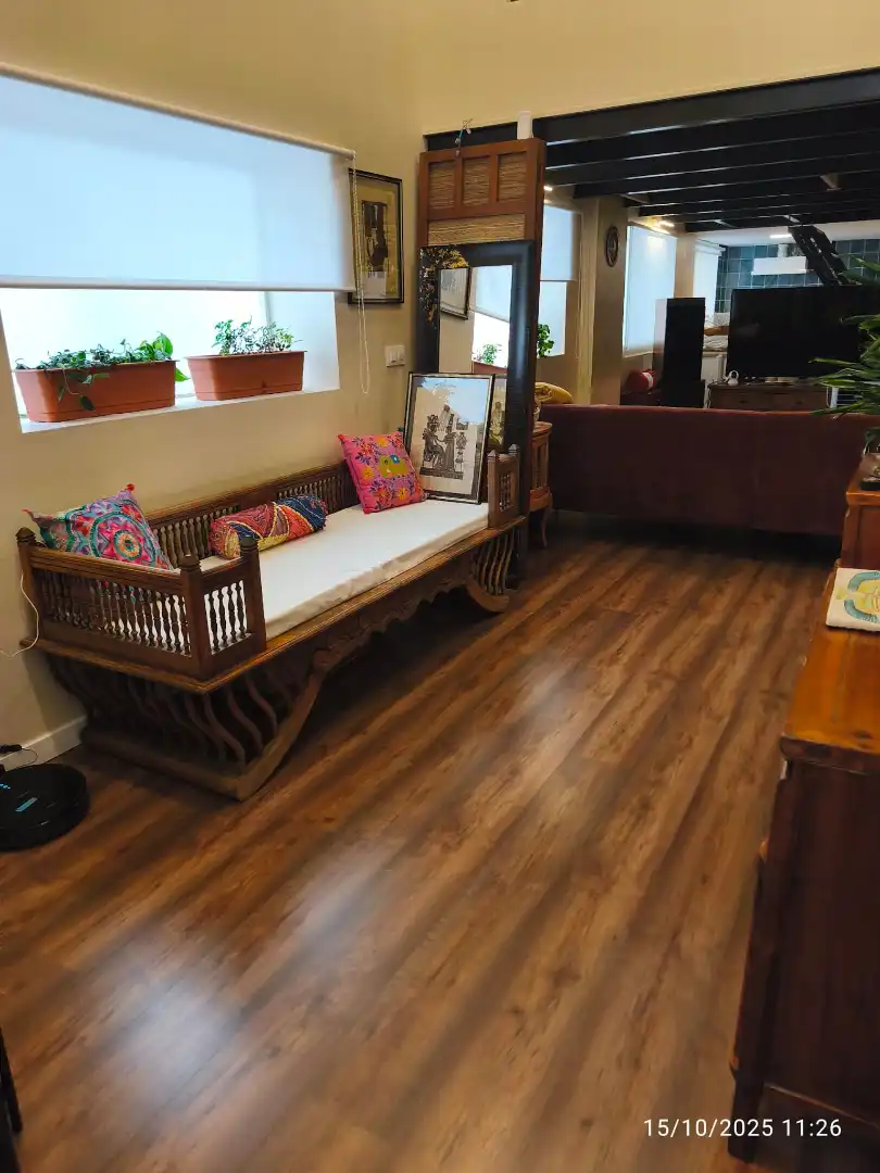 Wohnzimmer von Geschaftsraum zum Verkauf in Bormujos mit Klimaanlage, Parkett und Möbliert