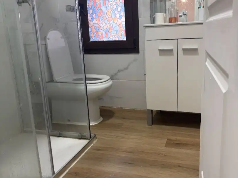 Bathroom of Houses for sale in Aldover  with Air Conditioner, Parquet flooring and Furnished
