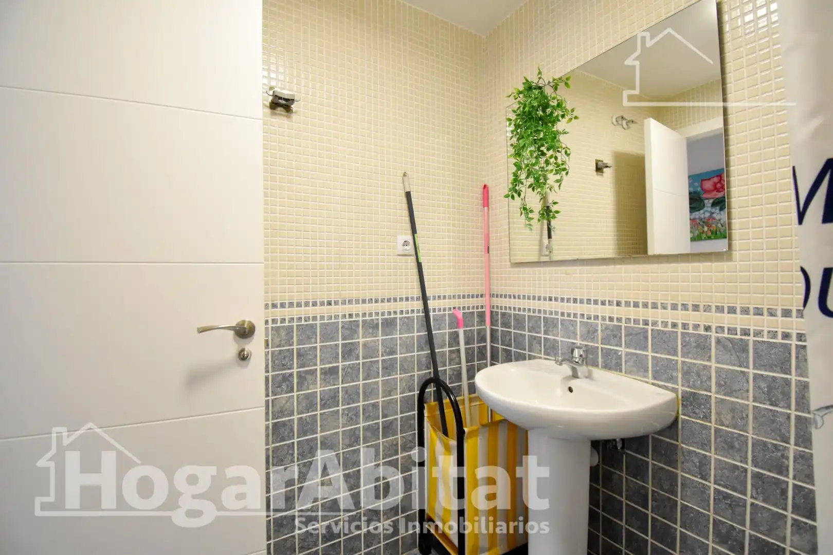 Baño de Piso en venta en Bellreguard con Aire acondicionado, Calefacción y Jardín privado